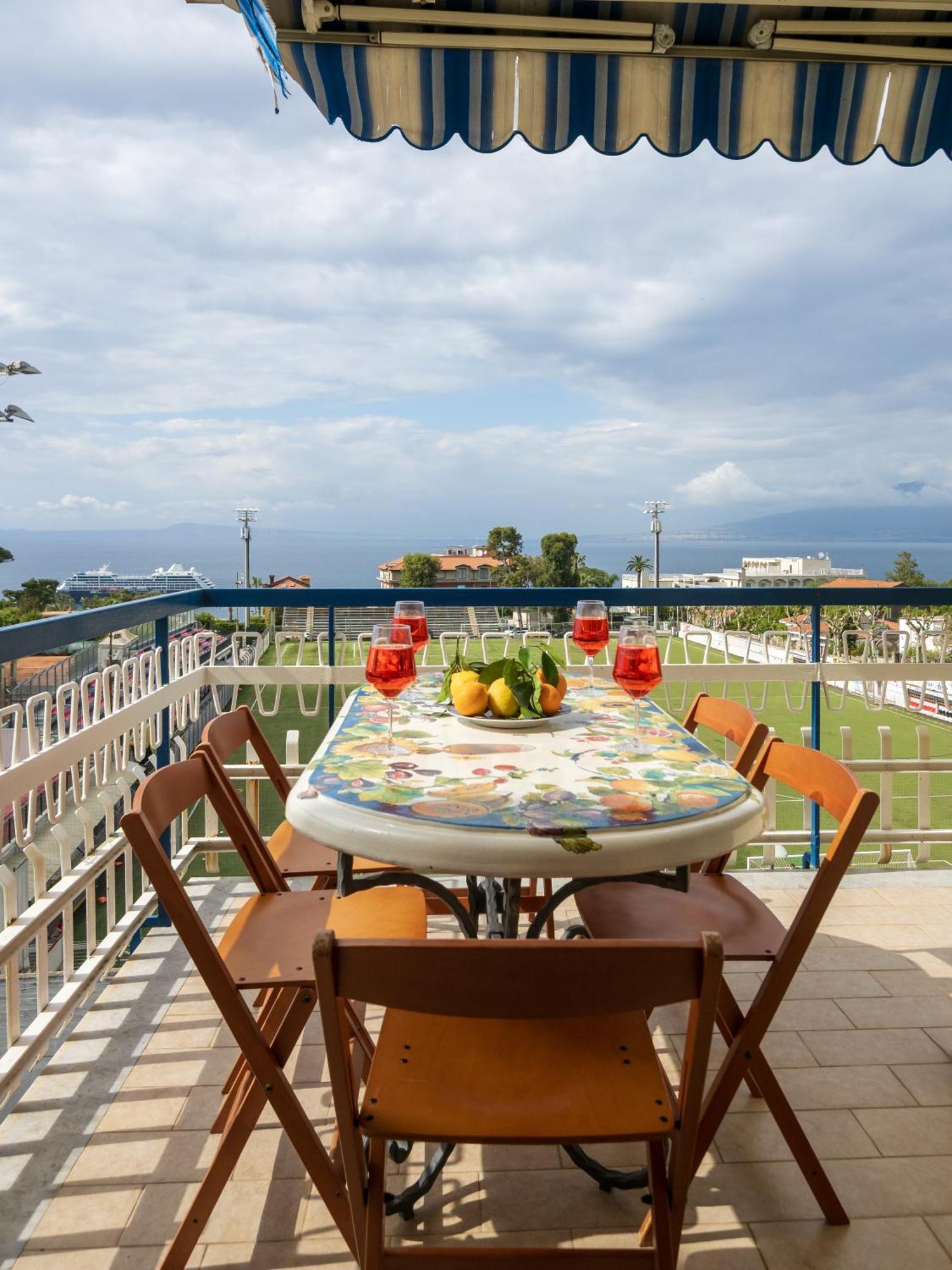 Residenza Le Sirene City Center Sorrento Exteriör bild